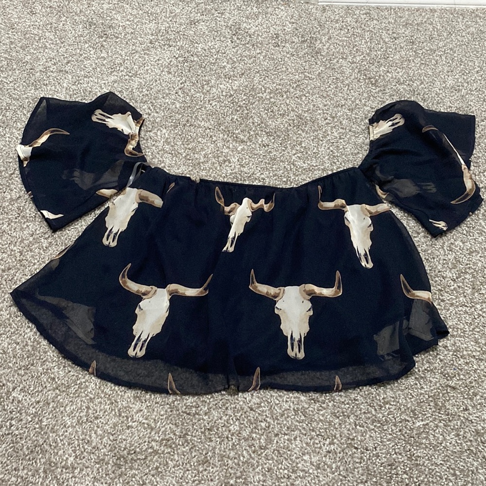 Small peach love crop top, loose.